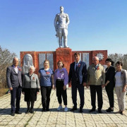 Памятник воинам-землякам, с.Угуй